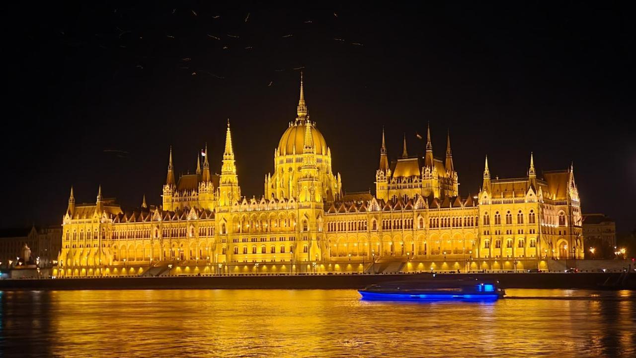 Parliament View Apartment Budapest Extérieur photo
